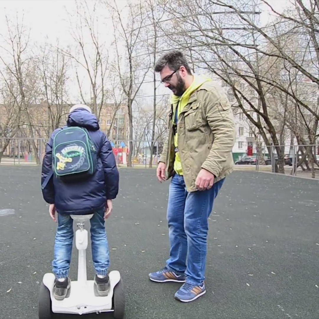 electric self-balancing scooter