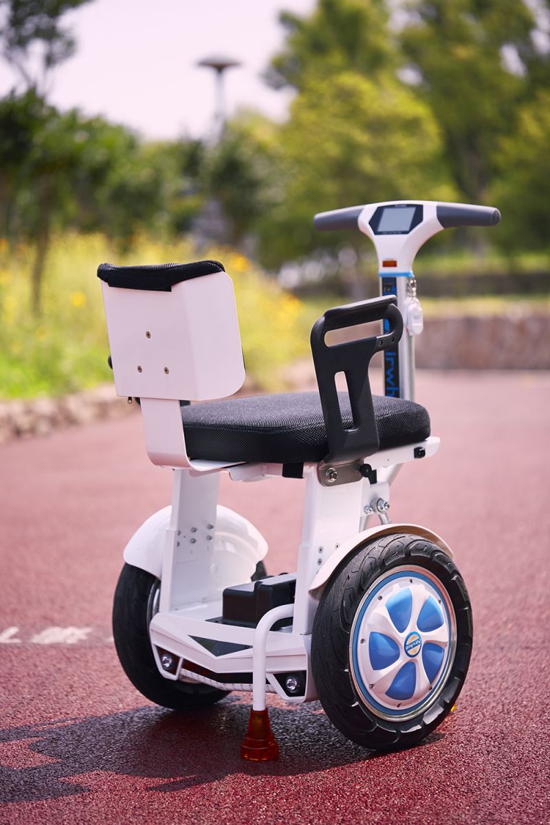 Airwheel A6T wheelchair with handlebar(7).