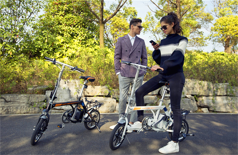 Airwheel R3 electric assist bike.