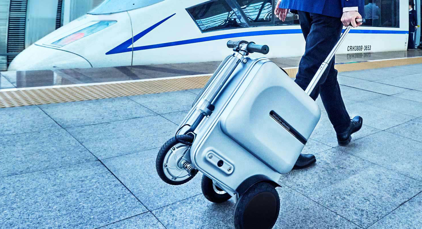 Airwheel SE3 fully functional drag along suitcase(4).