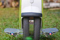 Airwheel الذاتي موازنة سكوتر تفكير جديد لتخفيف قصيرة