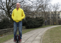 Le Monocycle électrique est tout à fait un nouveau secteur émergent. Ce secteur est née une couple d'années.