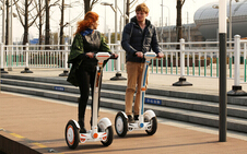 Airwheel auto-équilibrage Scooter S3 tient à Vogue.