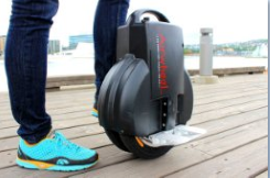 Airwheel Q3 economiza energia também, além de ajudar no tráfego negocial facilmente