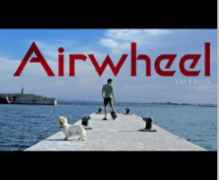 Airwheel 전기 각자 균형 스쿠터 의 출현은 더 나은 생활 환경으로 인 간에 대 한 큰 단계입니다.