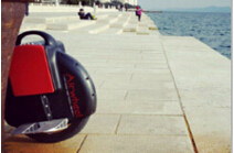  Varrendo as universidades com uma nova onda de Airwheel inteligente deequilíbrio Scooter