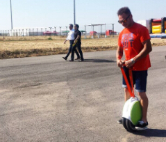 E un Airwheel intelligente scooter è una sorta di stato-of-the-art implica di pendolarismo appaiono sulla scena in quanto è necessario.