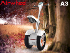 Pour résoudre ce problème, Airwheel a sorti le premier membre de sa série – A-Airwheel à deux roues scooter A3.