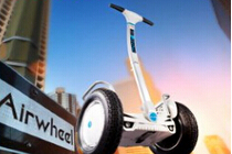 Beije a luz do sol com Airwheel S5 duas rodas inteligentes Scooters.