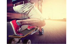 Par rapport aux voitures à essence, Airwheel skateboard électrique est un véhicule écoénergétique.