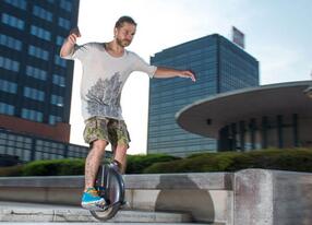 Lorsque nous parlons des monocycles électriques de série de Airwheel X, le X8 ne peut être ignoré. 