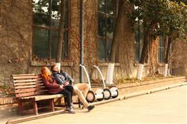 самостоятельно балансом электрической одноколесном велосипеде