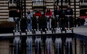 Airwheel_self-balancing-scooter_segway_rental_Budapest