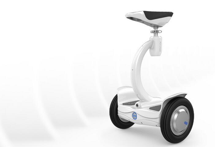 Simile a S6, S8 due ruote elettrico walkcar può essere controllato in totalmente due modi diversi, sit-a-ride e stand-a-ride. 