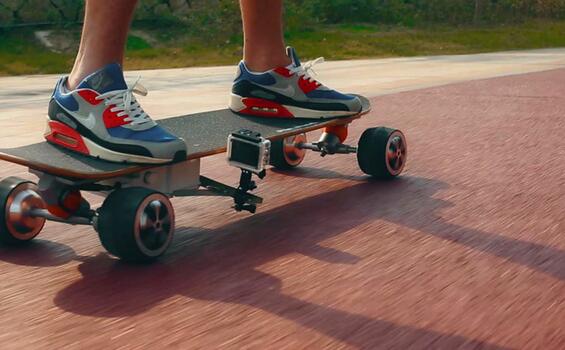 Maintenant, s’il y a un scooter électrique intelligent Airwheel, ce problème sera résolu parfaitement.