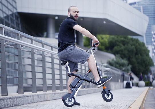 Tudo o que é a sua forma do corpo, garante força equilibrada nos quadris para trazer uma experiência de condução mais confortável.